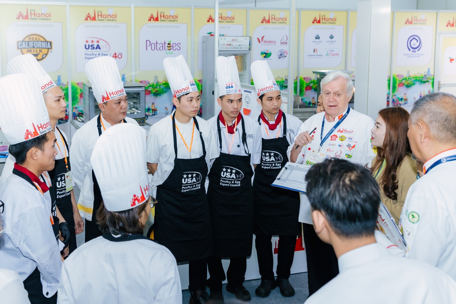 2 tong quan trien lam (1)